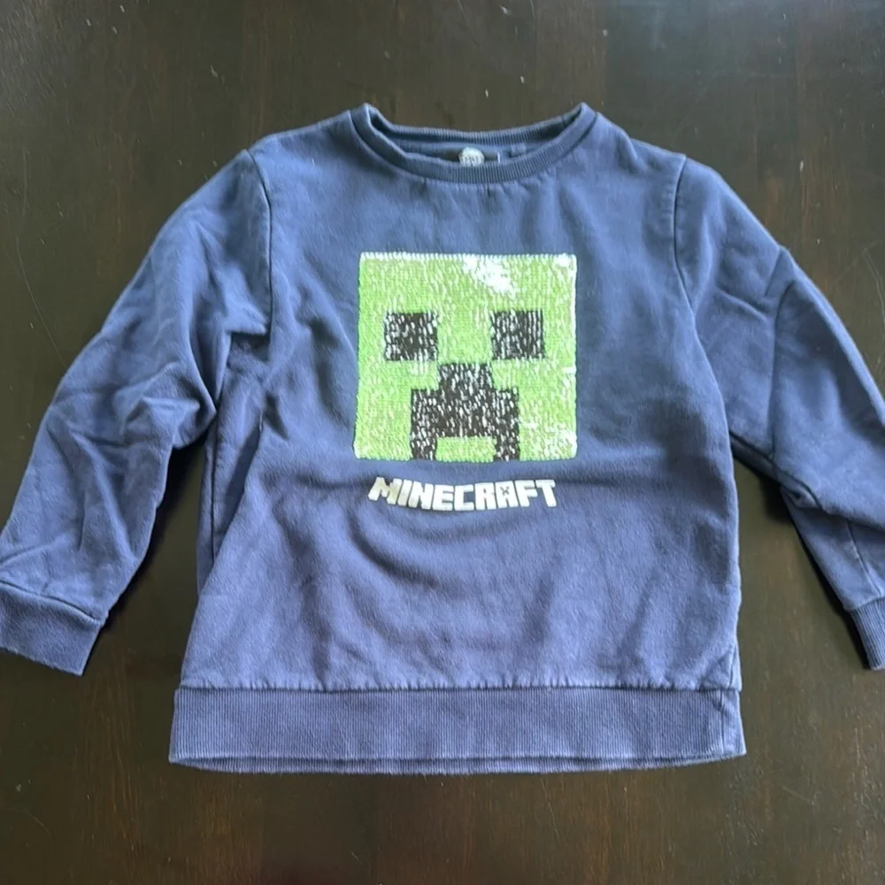 Blue and Red Graphic Hoodie with Soft Texture - Picture 3 of 3